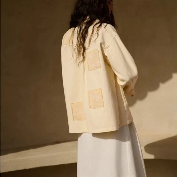 Zara Overshirt Jacket w/ Embroidered Patches Bloggers Favorite NWT - Picture 3 of 11